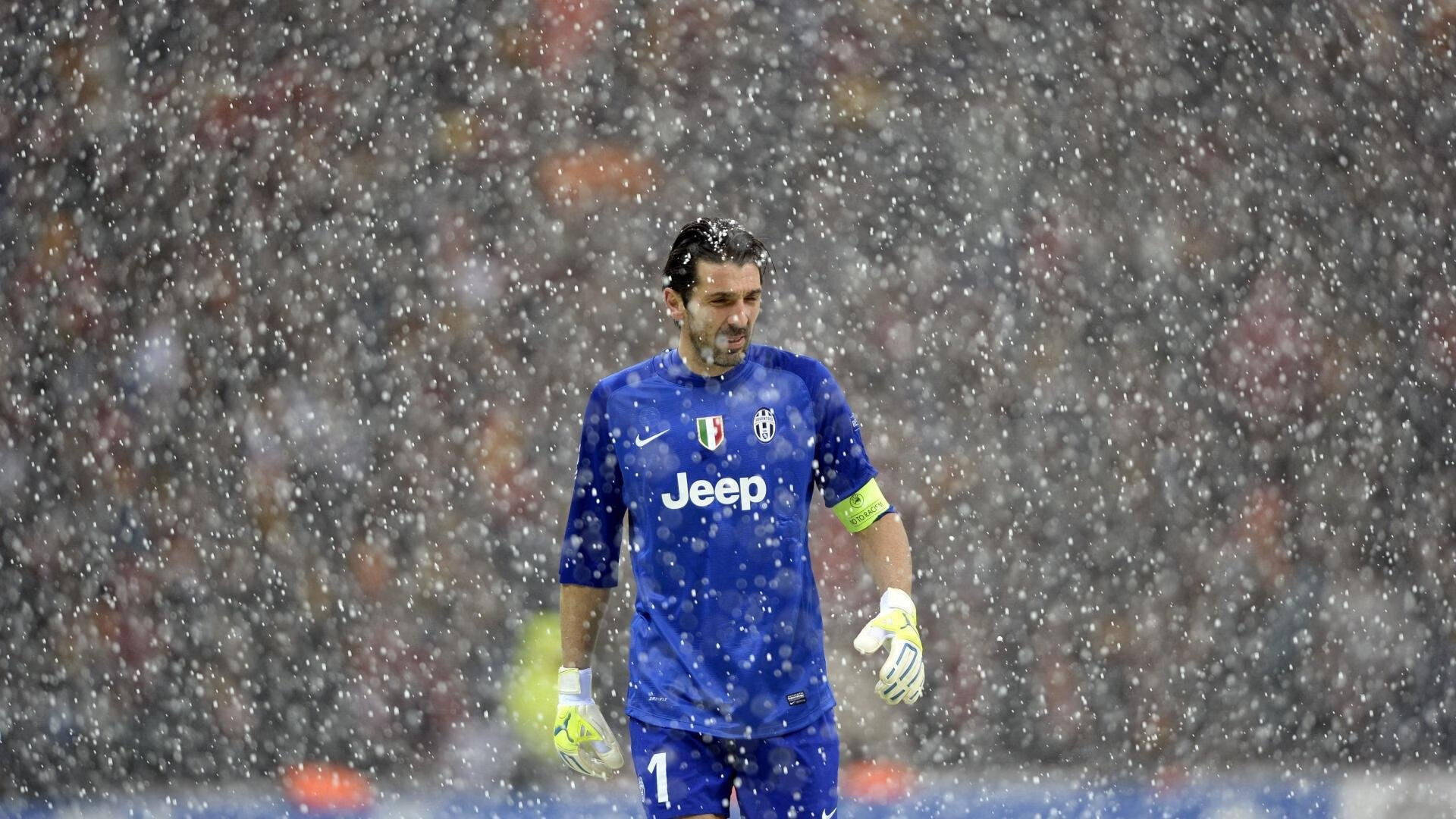 田径赛场焦点！中国队对阵西班牙队，激战正酣，豪门对决再度上演